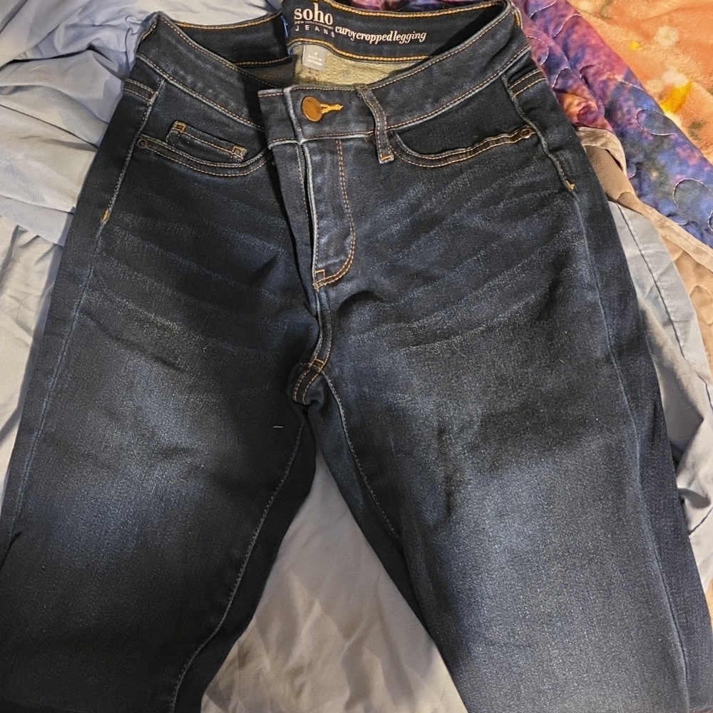 Soho Curvy Cropped Jeans in Dark Blue with Gold Stitching